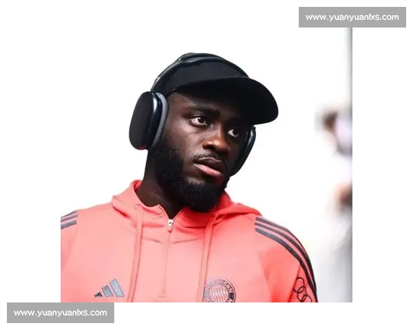 27 岁生日快乐！拜仁法国双料铁卫乌帕梅卡诺